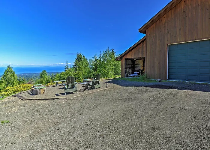Picturesque Port Angeles Cabin W/ Fire Pit!